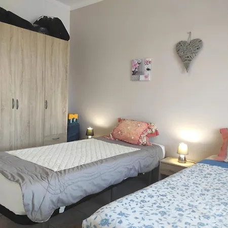Appartamento Three Bedroom - *