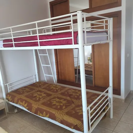 アパート Three Bedroom -