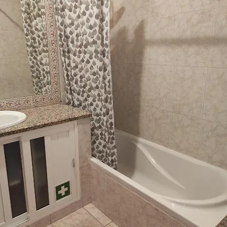 Apartamento Three Bedroom - *